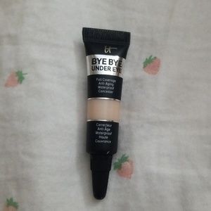 Trial Size it cosmetics Concealer